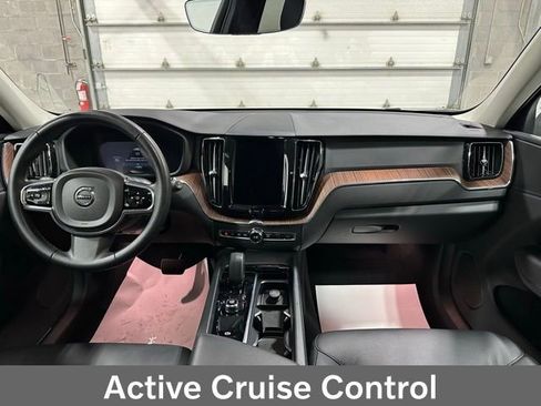Certified 2023 Volvo XC60 B5 Plus w/ Climate Package image 19