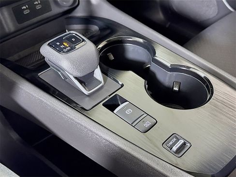 Used 2025 Nissan Rogue SV w/ SV Premium Package image 14