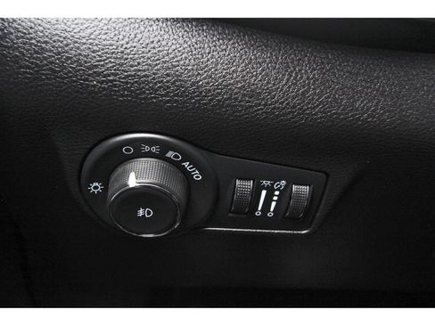 Used 2024 Jeep Compass Latitude AWD/4WD image 24