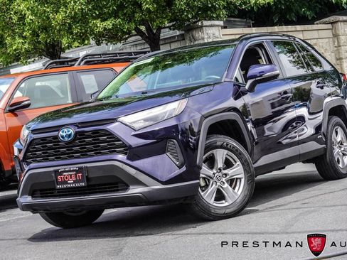 Used 2022 Toyota RAV4 XLE w/ Convenience Package AWD/4WD image 17