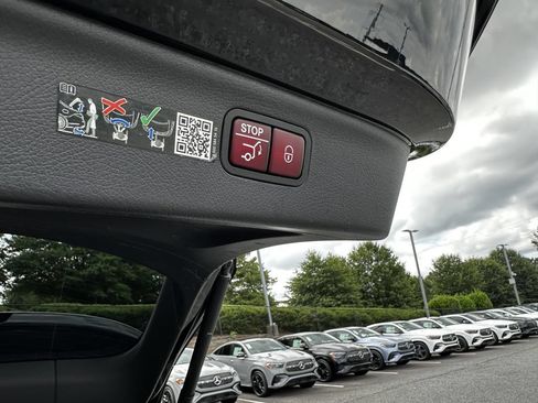 Certified 2023 Mercedes-Benz EQS 580 4MATIC SUV image 22