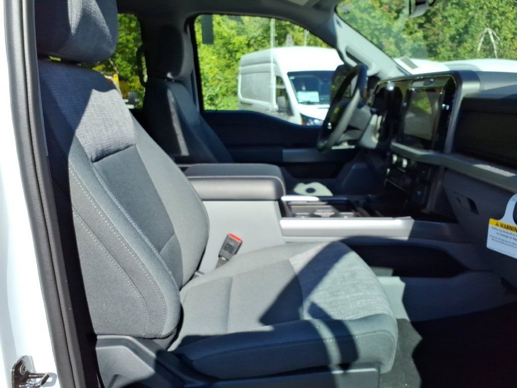 New 2026 Ford F250 XLT w/ XLT Premium Package AWD/4WD image 15