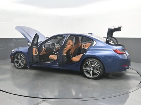 Used 2024 BMW 330i Sedan w/ Premium Package RWD image 51
