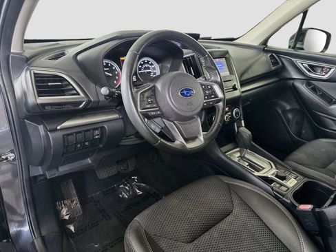 Used 2019 Subaru Forester Premium AWD/4WD image 23