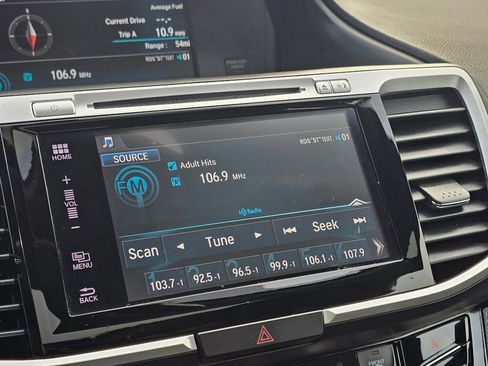 Used 2017 Honda Accord EX-L image 6