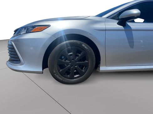 Used 2023 Toyota Camry LE FWD image 9