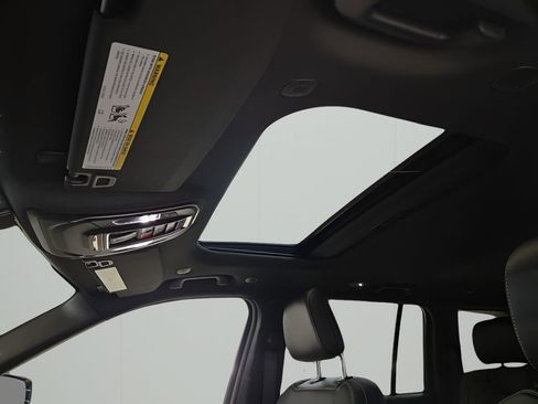 New 2026 Jeep Grand Cherokee Altitude AWD/4WD image 20