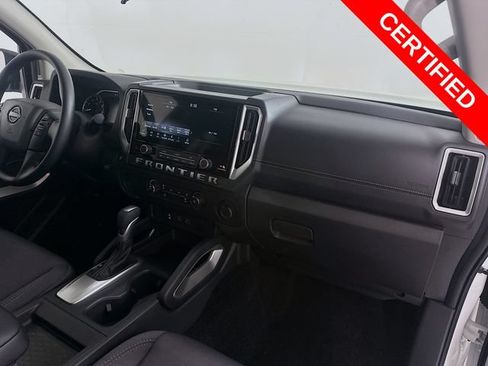 Certified 2025 Nissan Frontier SV RWD image 28