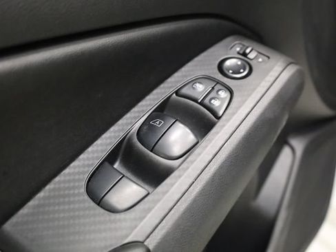 Used 2025 Nissan Altima 2.5 SV FWD image 18