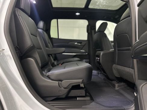 New 2026 Chevrolet Traverse LT w/ Enhanced Driving Package image 24
