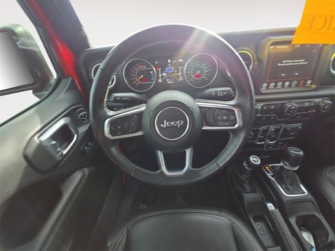 Used 2020 Jeep Gladiator Overland image 12