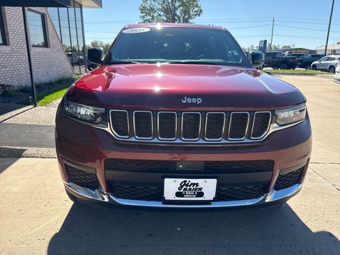 New 2025 Jeep Grand Cherokee L Laredo image 7