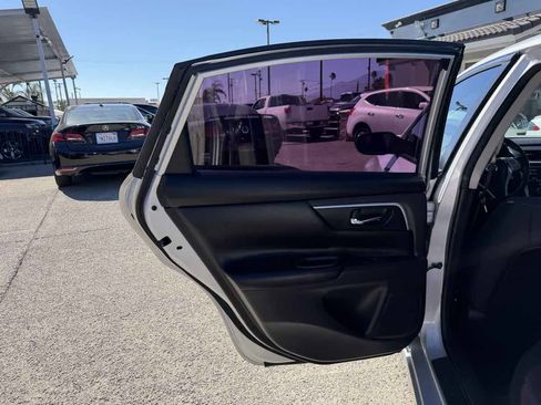 Used 2017 Nissan Altima 2.5 SV FWD image 13