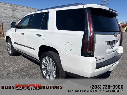 Used 2017 Cadillac Escalade Platinum AWD/4WD image 5