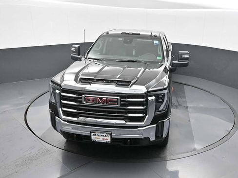 New 2025 GMC Sierra 2500 SLE w/ SLE Value Package; image 12