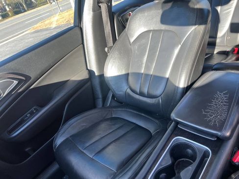 Used 2015 Chrysler 200 C w/ Navigation & Sound Group I image 16