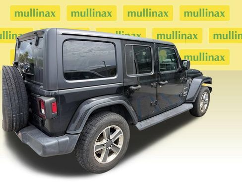 Used 2021 Jeep Wrangler Unlimited Sahara AWD/4WD image 6