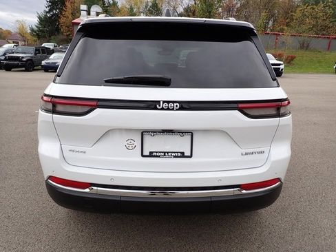 Certified 2024 Jeep Grand Cherokee Limited image 4