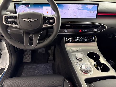 New 2026 Genesis GV70 2.5T Advanced AWD/4WD image 16