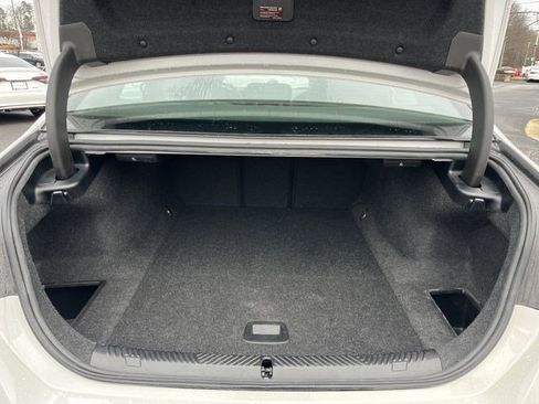 Used 2025 BMW i5 eDrive40i RWD image 28