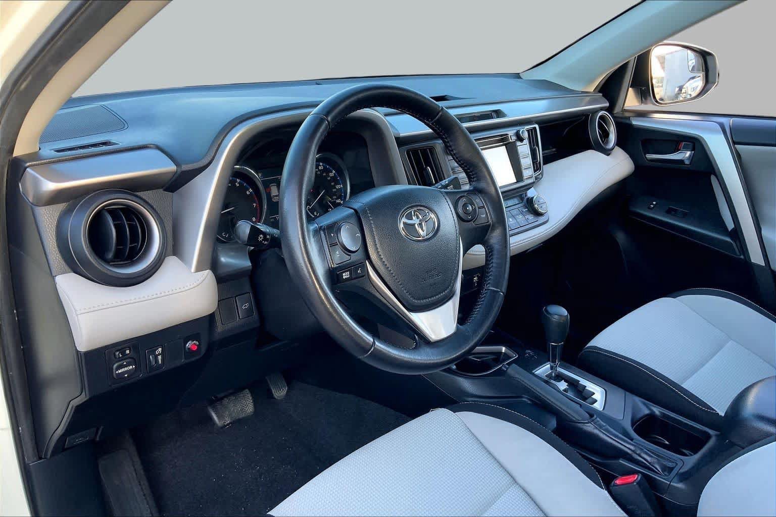 Used 2016 Toyota RAV4 XLE FWD image 15
