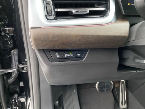 Used 2025 BMW X1 xDrive28i w/ M Sport Package AWD/4WD image 18