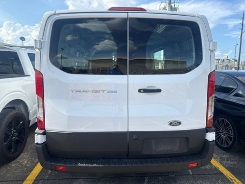 Used 2025 Ford Transit 250 Low Roof w/ Exterior Upgrade Package RWD image 4