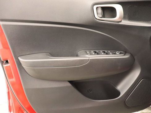 Used 2026 Hyundai Venue SEL FWD image 18