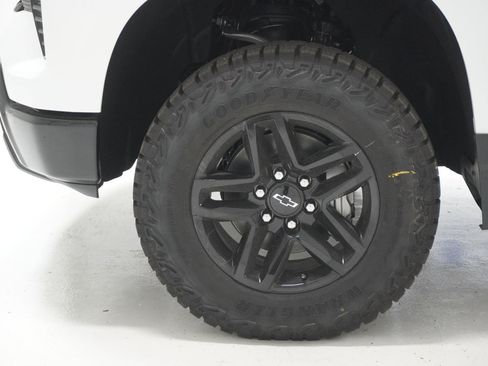 New 2026 Chevrolet Silverado 1500 LT Trail Boss w/ Convenience Package II image 9