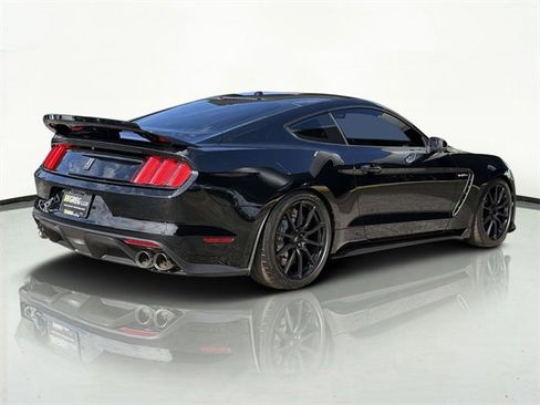 Used 2017 Ford Mustang Shelby GT350 image 3