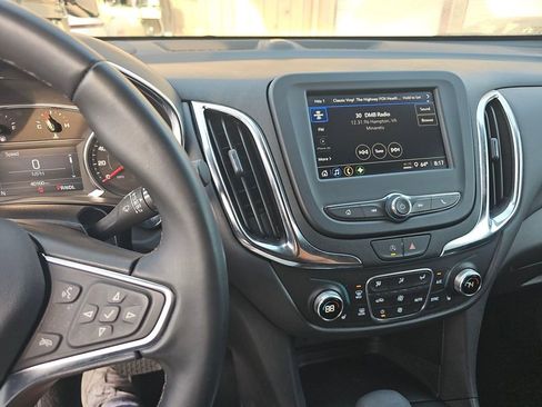 Used 2024 Chevrolet Equinox LT image 12