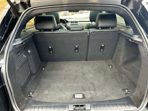 Used 2019 Land Rover Range Rover Evoque Landmark Edition image 11