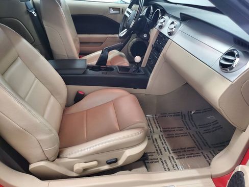 Used 2009 Ford Mustang Premium RWD image 13