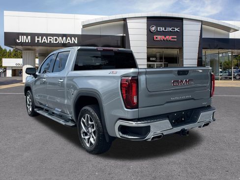 Used 2023 GMC Sierra 1500 SLT w/ SLT Premium Plus Package AWD/4WD image 5