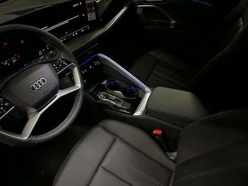 New 2025 Audi Q5 Prestige image 11