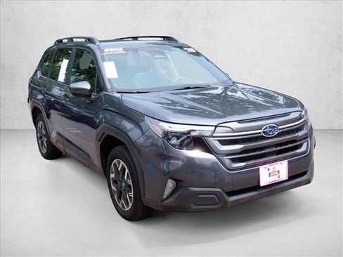 Certified 2025 Subaru Forester Premium AWD/4WD image 6