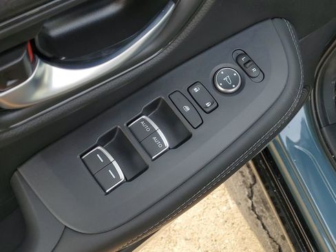 New 2026 Honda HR-V EX-L image 11