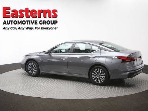 Used 2023 Nissan Altima 2.5 SV w/ SV Premium Package FWD image 62