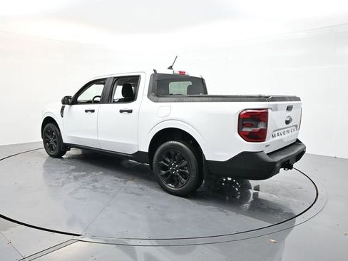 Used 2023 Ford Maverick XLT w/ Black Appearance Package image 8