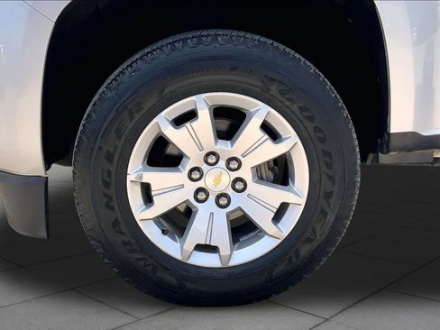 Used 2020 Chevrolet Colorado LT RWD image 11