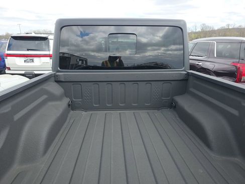 Used 2023 Jeep Gladiator Rubicon w/ LED Lighting Group AWD/4WD image 23