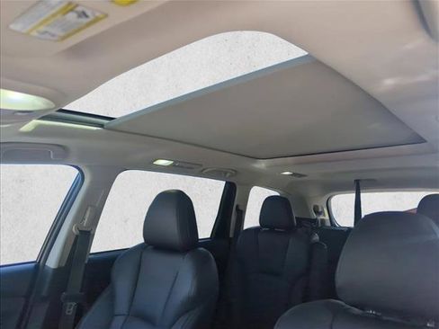 Used 2022 Subaru Ascent Limited w/ Technology Package AWD/4WD image 18