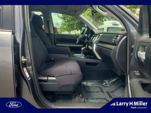 Used 2018 Toyota Tundra SR5 AWD/4WD image 19