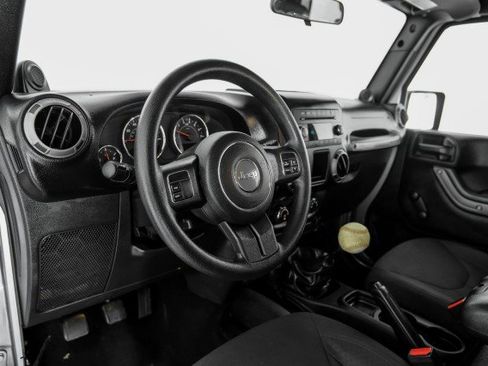 Used 2014 Jeep Wrangler Unlimited Sport AWD/4WD image 13