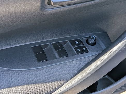 Used 2023 Toyota Corolla LE image 11
