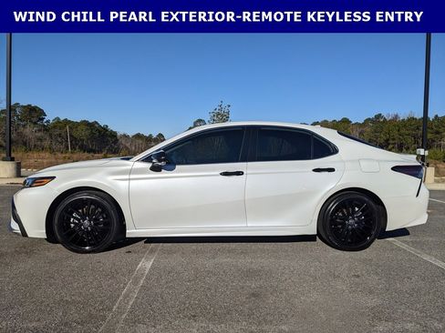 Used 2023 Toyota Camry XSE image 7