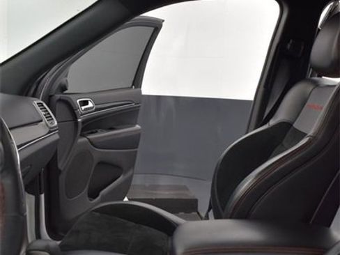 Used 2017 Jeep Grand Cherokee Trailhawk w/ Trailhawk Luxury Group image 10