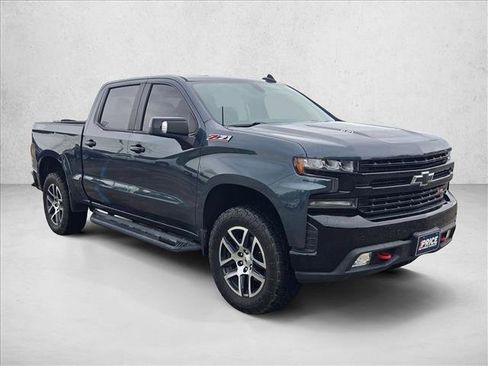 Used 2020 Chevrolet Silverado 1500 LT Trail Boss AWD/4WD image 3