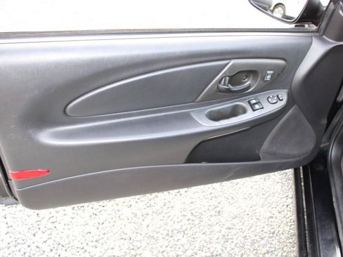 Used 2002 Chevrolet Monte Carlo SS w/ Preferred Equipment Group FWD image 17