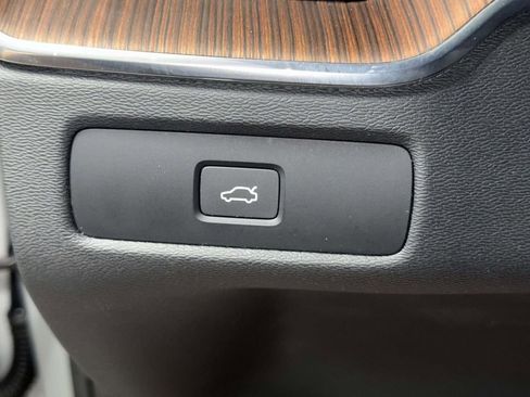 Used 2023 Volvo XC60 B5 Plus w/ Climate Package AWD/4WD image 26